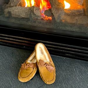 Tan Ugg slippers